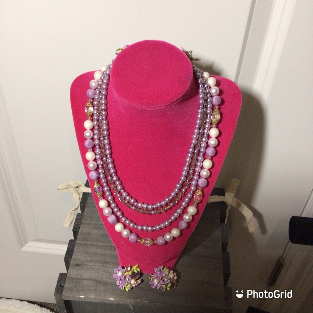 Vintage 4 strand white & lavender necklace & earrings set